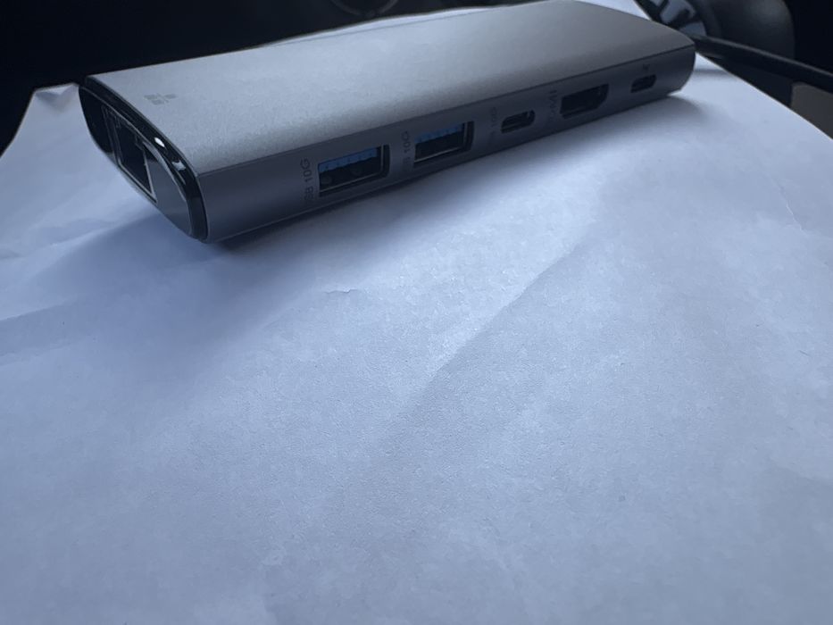 Многопортов USB-C хъб