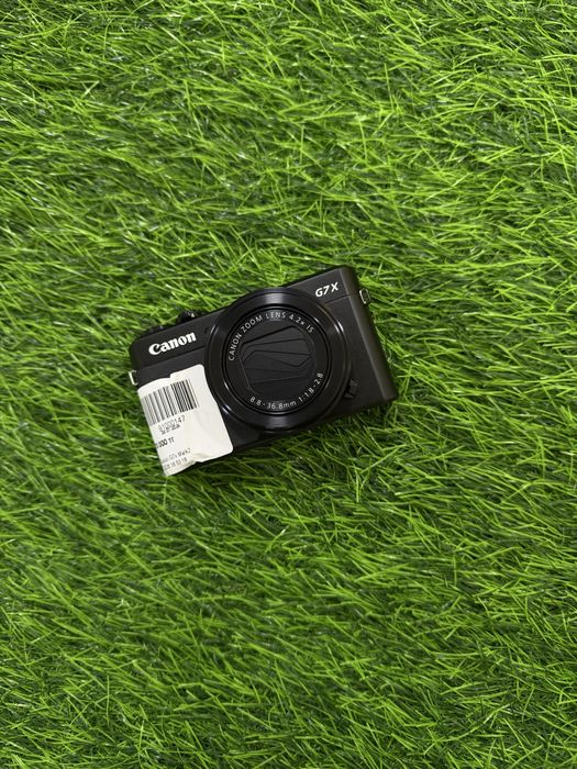 Canon mark G7 x.