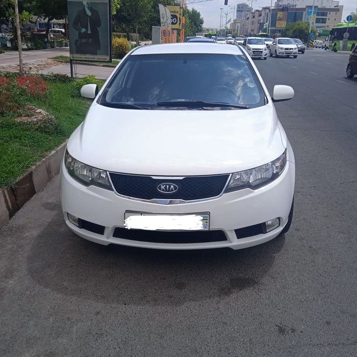 KIA forte sotiladi