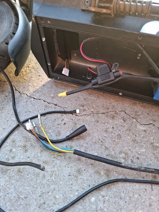 Vand Trotineta Electrica Aprilia eSR 2 DEFECTA
