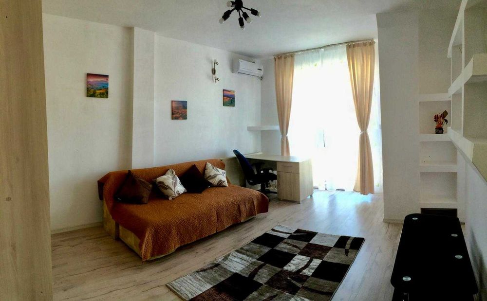 Persoana fizică Închiriez garsonieră