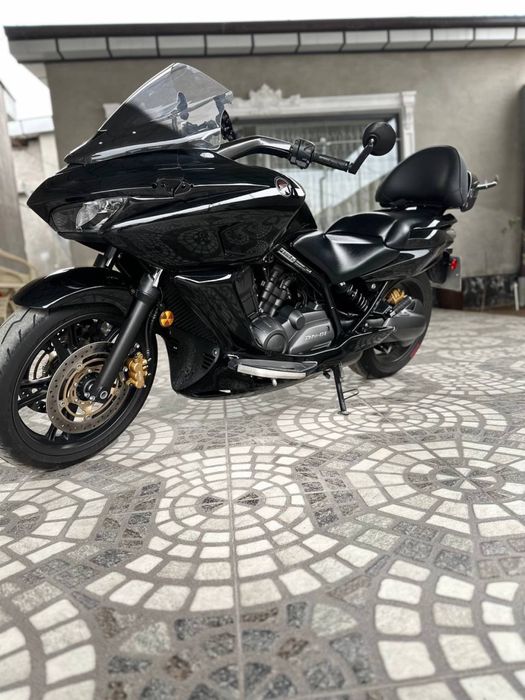 Honda DN-01 единственный в Узбекистане