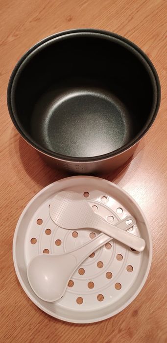 Продам мультиварку Redmond RMC-M4500