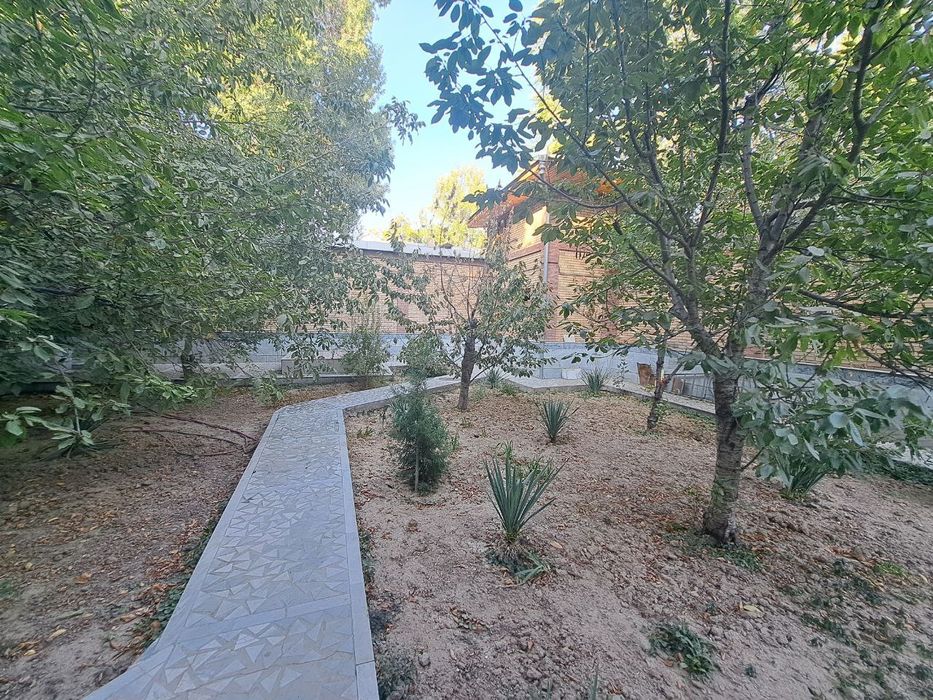 Продаю дом 3-х уровней Яккасарай