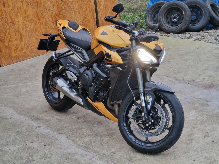 Motocicleta Triumpf Street 765 RS