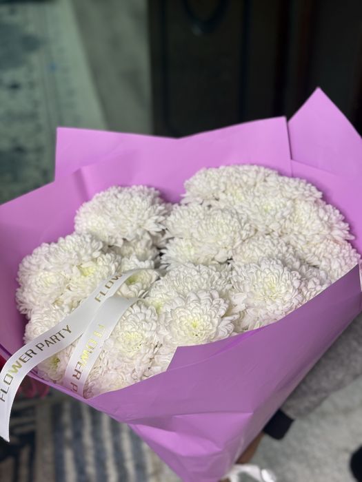 Цветы б/у все за 10 000