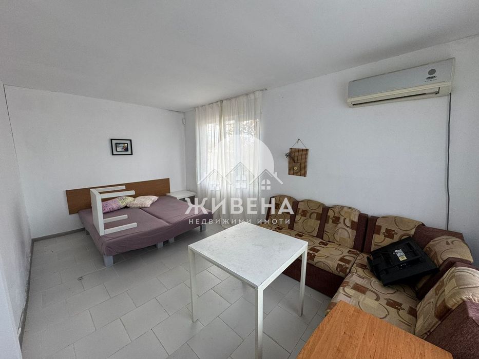 Инвестиционен имот, бунгала, с.Шкорпиловци, РЗП: 455 кв.м