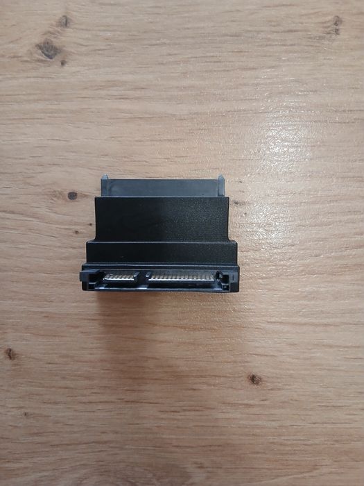 Adaptor SATA 22 pini T-M unghi 90 grade jos