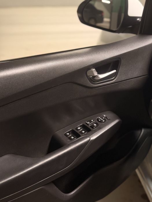 Продам Hyundai Accent 2021