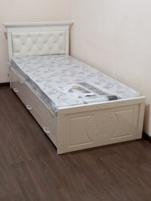 Klassik divan matras pol artaped