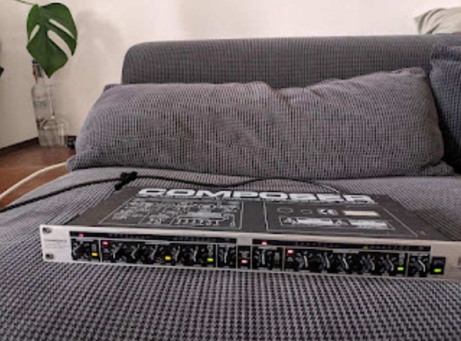 Професионално сценично осветление и озвучение