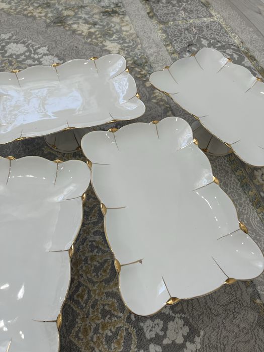 Набор посуды, менажницы.