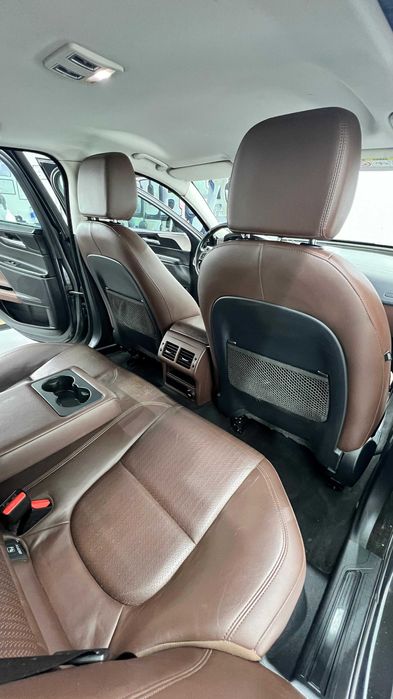 Jaguar XE Luxury Edition