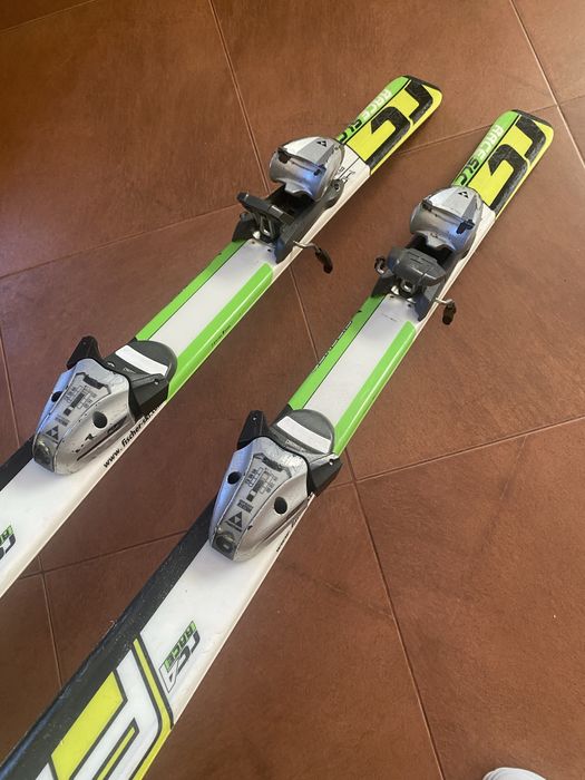 Sky-uri si clapari .