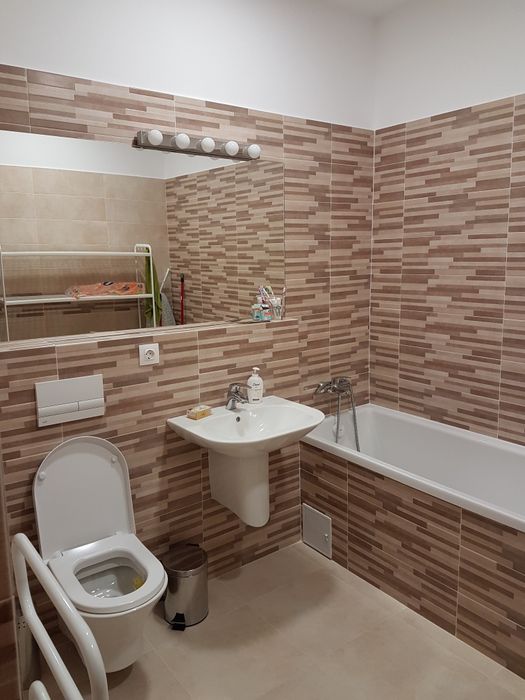 Închiriez apartament Laguna Residence