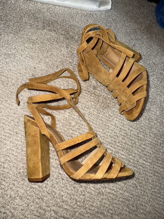 Sandale piele intoarsa masura 36