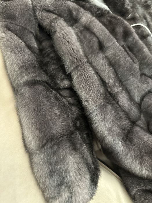 Продаю норковую шубу