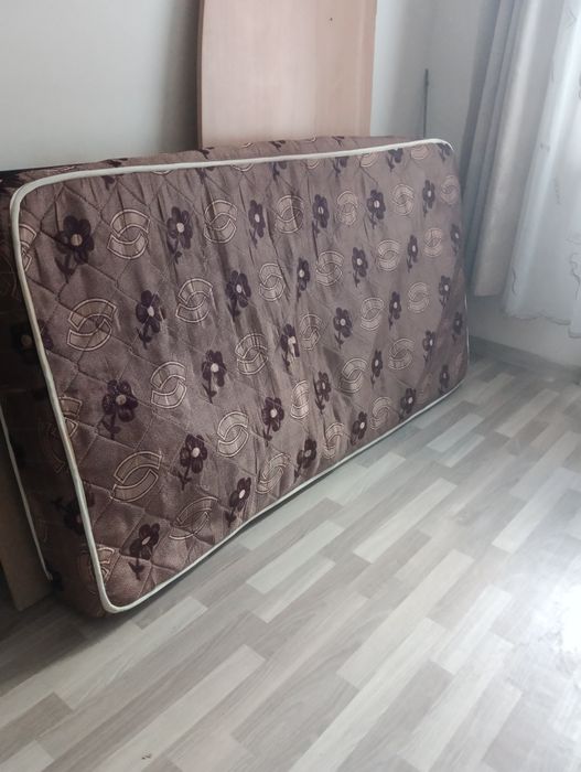 Матрас  2*1,5. Толщина 20см.
