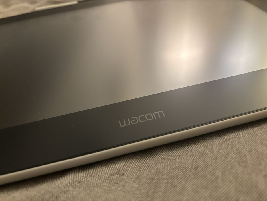 Tableta grafica profesionista - Wacom 13” impecabila