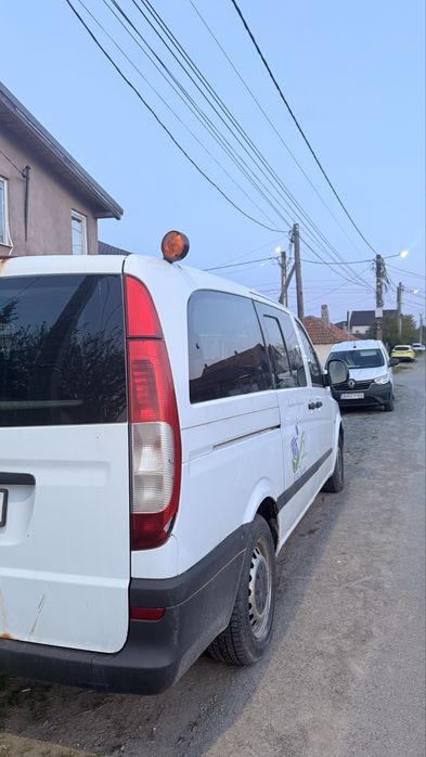 Mercedes Vito de vanzare , an fabricatie 2005 , hidramata , in stare buna , 6+1 locuri .