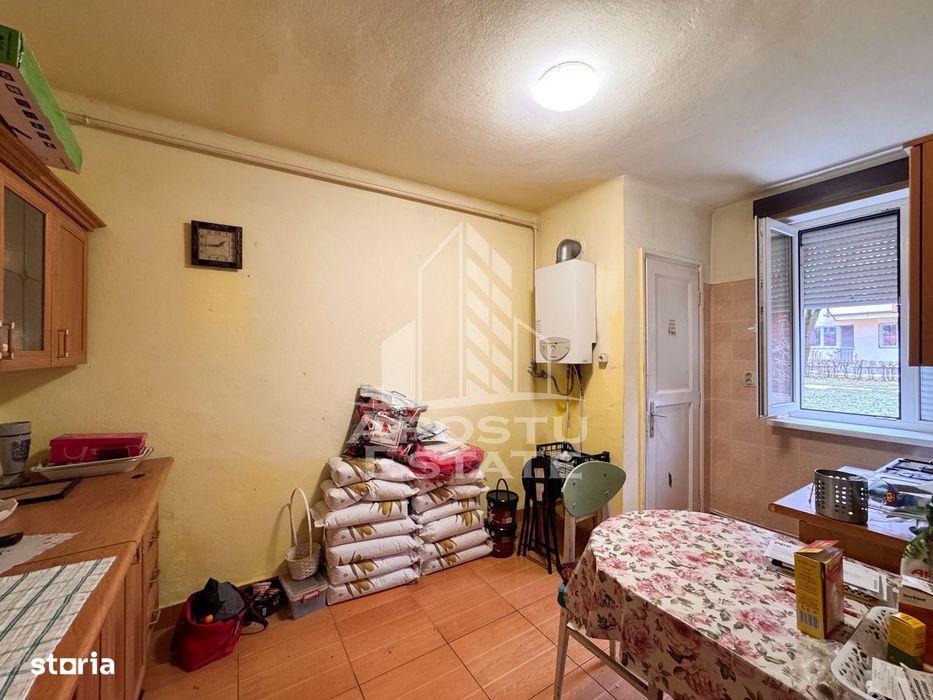 Apartament cu 1 camera, 30mp, decomandat, Zona centrala in Hunedoara