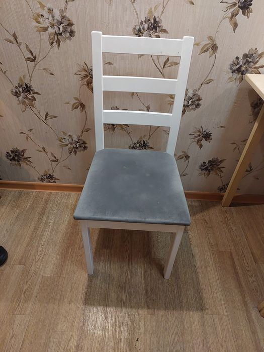 Стул деревянный б/у