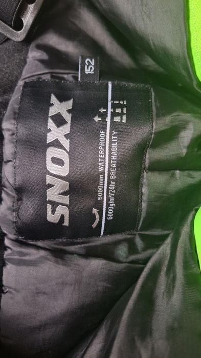 Vând costum schi băieți