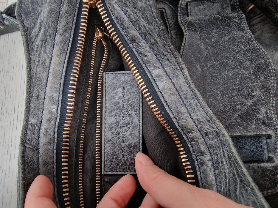 Vând geantă Balenciaga