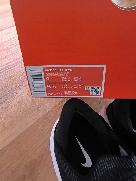 NIKE Спортни обувки 'REINA EasyON' в Черно
