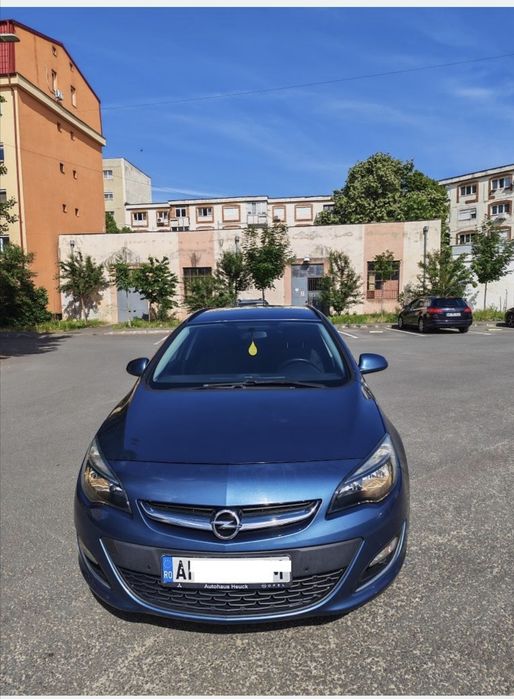 Opel Astra J 2013 Benzina