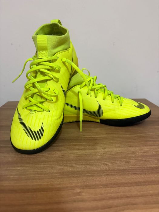 Nike Mercurial nr 35  sala/sintetic