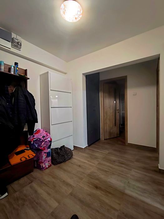 Apartament 2 camere - Central - etaj 1, 56mp, baie cu geam