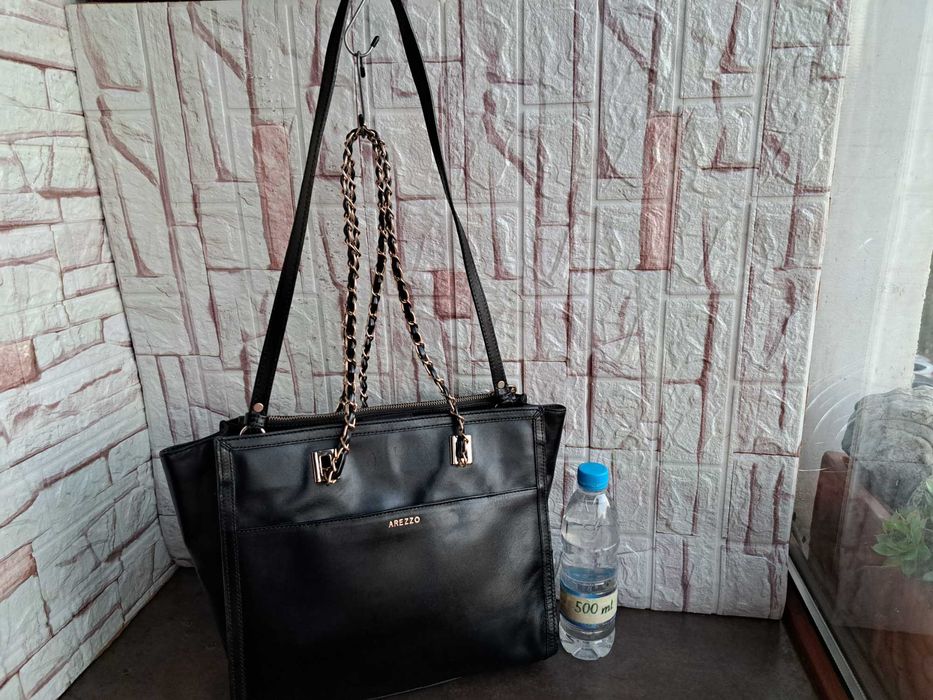 дамска чанта Arezzo черна кожена-естествена кожа