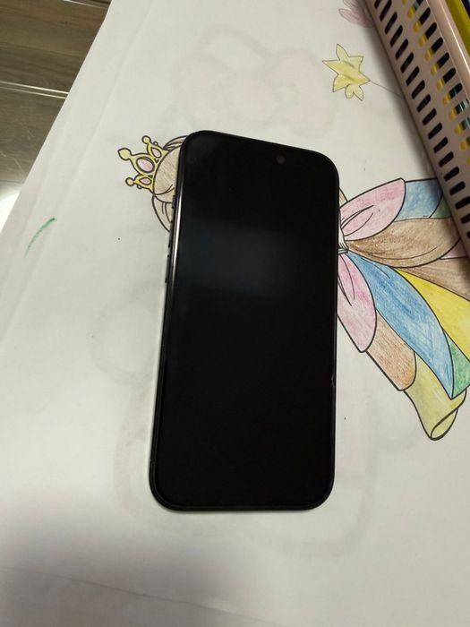 Продам айфон 15  памТь 256гб акб 81%