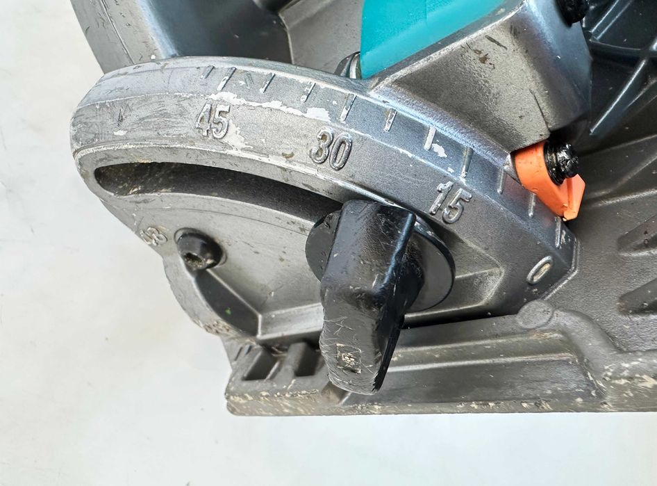 Makita HS004G - Безчетков мощен ръчен циркуляр 40V