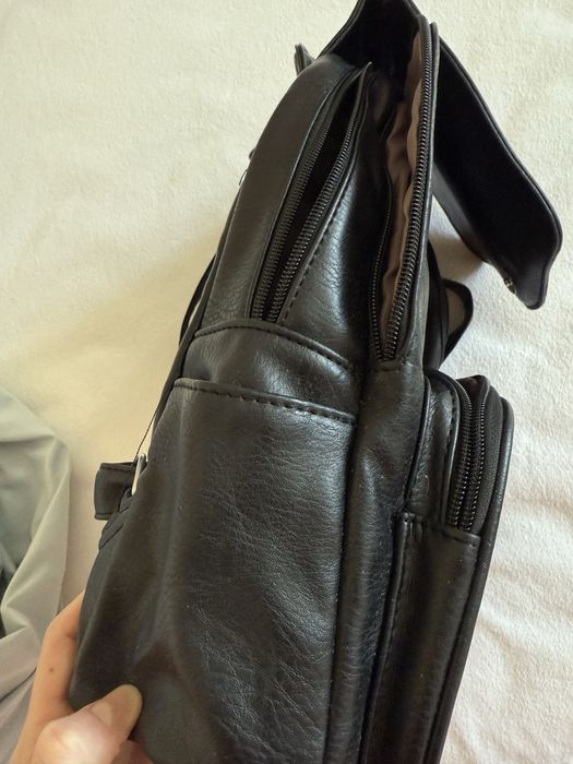 Дамска кожена раница