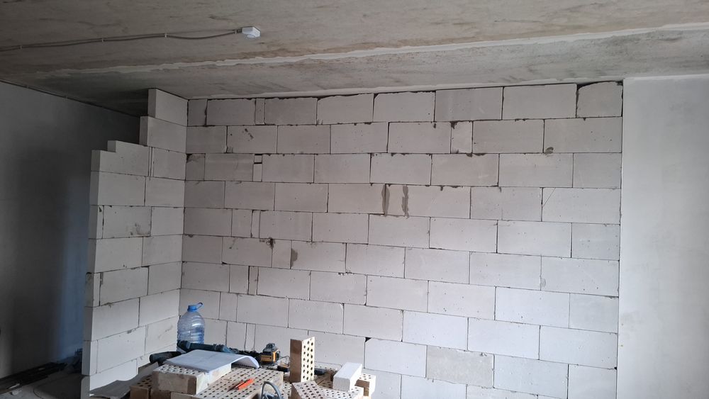 Кладка и штукатурка