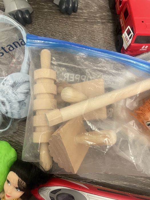 3 пакета игрушек