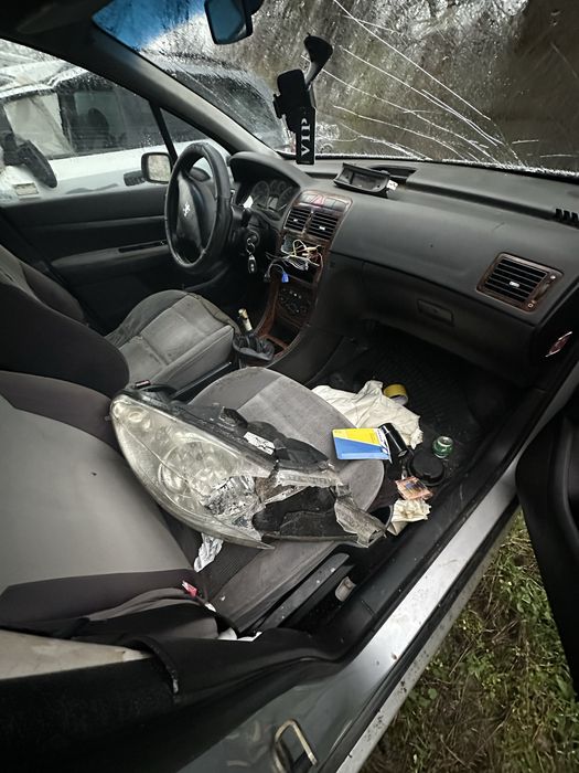 Пежо 307 2.0 хди 2002 година на части