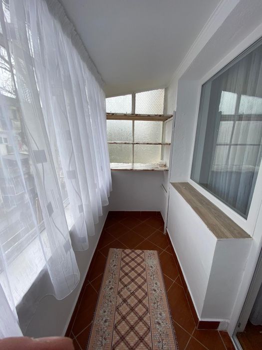 Proprietar - 2 camere stradal Ionel Fernic bloc N16, Etaj 3, BALCON MARE CU ACTE, Centrală, Mobilat/Utilat/Complet.