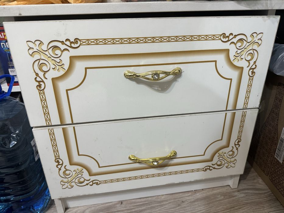 Продам спальный гарнитур