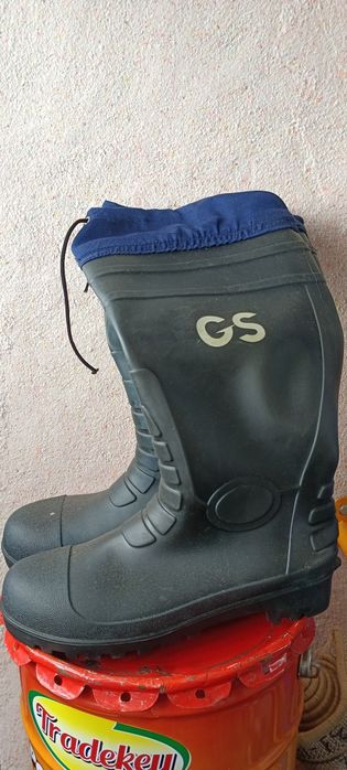 Продаю валенки зимние