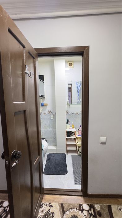 Срочно Продаётся 1-комнатная квартира. Адресс-Нурафшан Микрорайон