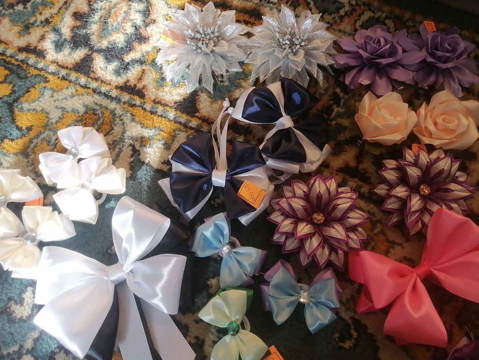 Праздничные заколки, бантики и брошки. Эксклюзив,ручная работа