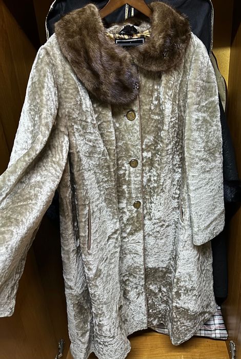 Мутоновая шуба женская