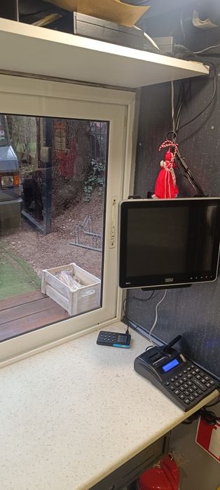 Продавам бизнес скара на дървени въглища