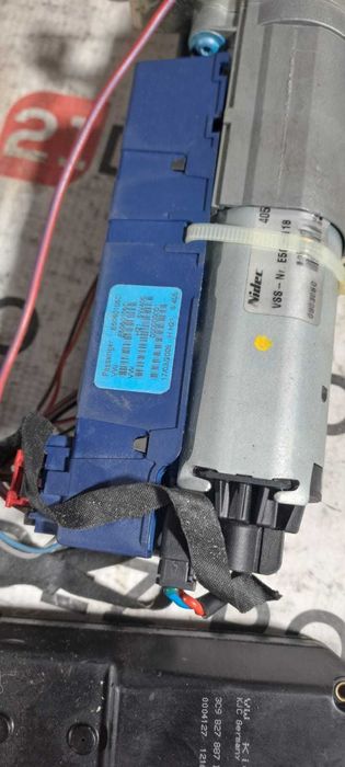 Sistem soft close portbagaj / hayon pentru VW Passat B6 Combi / Break