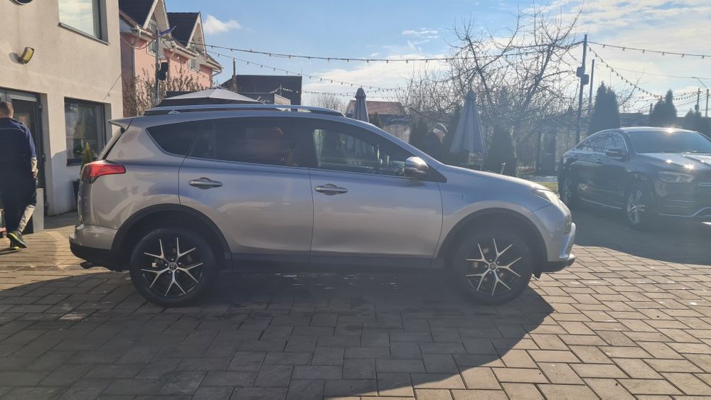 Toyota Rav 4, Hibrid, An 2017, Accept SCHIMB cu DACIA SPRING