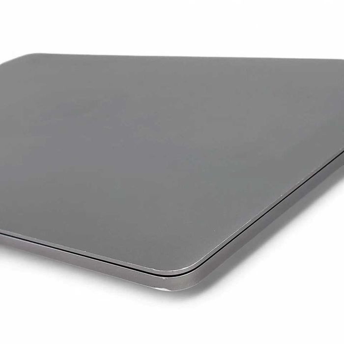 Apple MacBook Pro 14.3" i7-7920HQ 512GB SSD 16GB