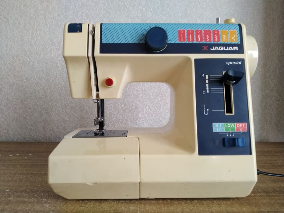 Электро-механическая мини швейная машина